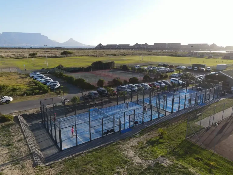 ¿Es Rentable Construir una Pista de Pádel? Descubre por qué vale la pena invertir | Portico Sport